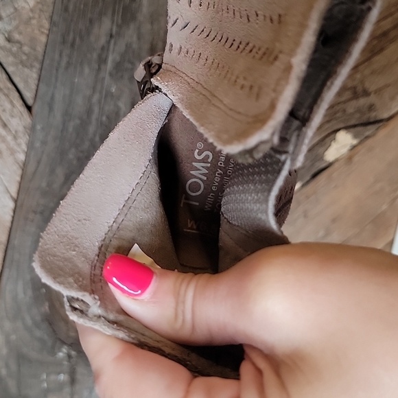 Toms 6.5 Taupe Peep-Toe Ankle Booties - Picture 5 of 7